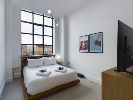 31a Chatham Place, London - Photo 2