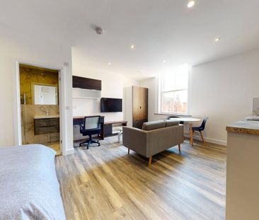 Studio to rent - Photo 1