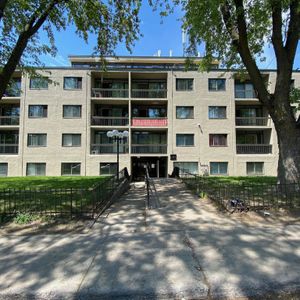 Large 3.5 Apartment In Montreal Nord - Photo 2