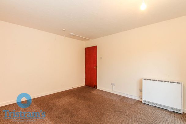 2 bed Flat for Rent - Photo 1