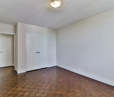 1 Bedroom - Photo 2