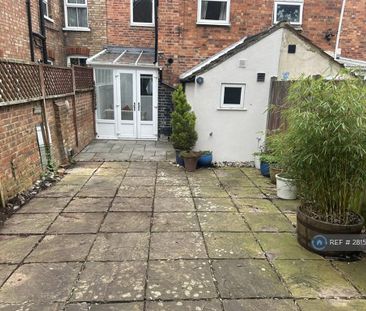 3 bedroom terraced house to rent - Photo 6