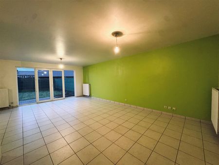 Gesloten bebouwing in rustige omgeving met garage - Photo 2