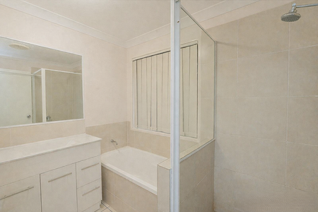 Comfortable Family Living in Peaceful Gracemere Location - Photo 5