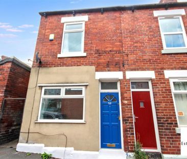 3 Bedroom House - Terraced To Let - Photo 4