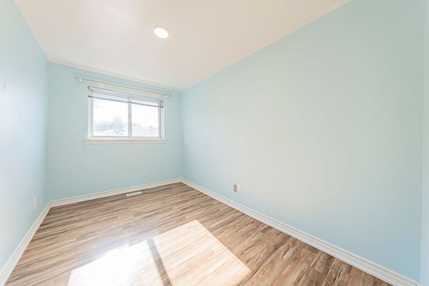 For Lease - 2583 lundigan Drive, Mississauga, Ontario - Photo 1