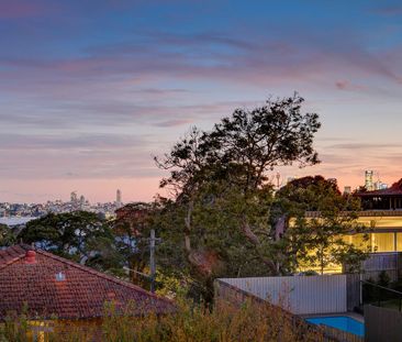 LIGHT, SPACE AND INTIMATE HARBOUR VIEWS - Photo 1