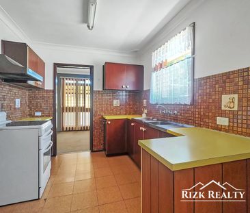 3 Bedroom Family Home - Photo 2