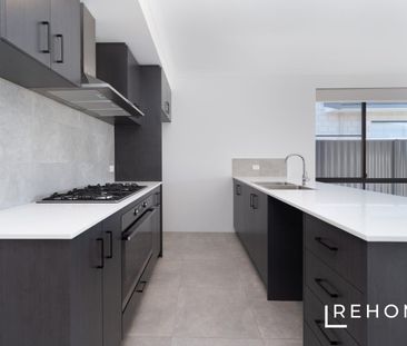 Modern Family Home Awaits! - Photo 3