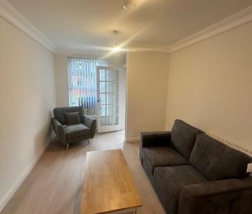 Great Apartment, 8b Windsor Close, Malone Road, Belfast, BT9 6FG - Photo 6