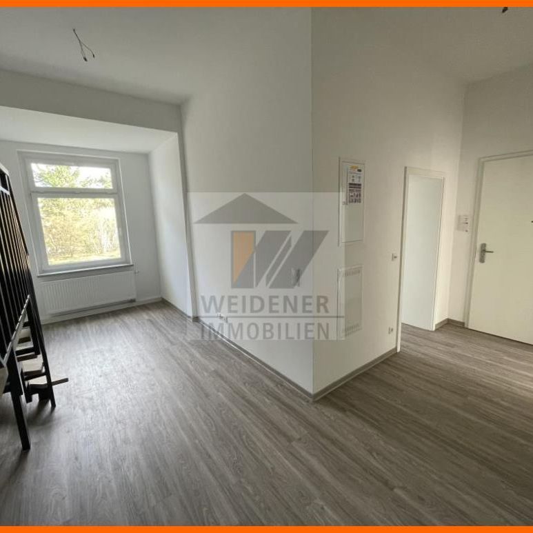 Erstbezug nach Sanierung! 4-Raum-Maisonettewohnung mit Balkon und Terrasse ins Grüne! - Photo 1