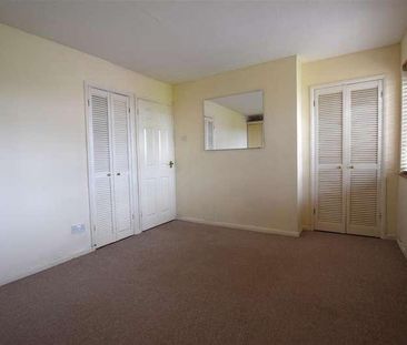 Russells Avenue, Rainham, Gillingham, ME8 - Photo 6