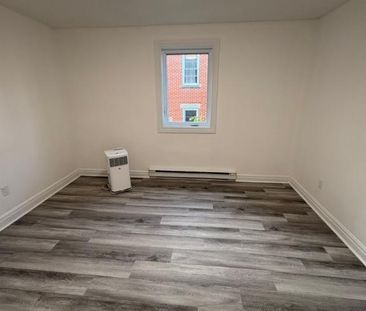 4 ½ rénové à louer – Disponible dès maintenant - Photo 2