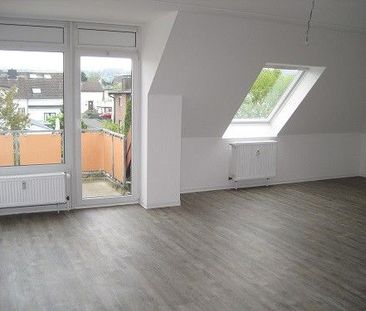 Smarter Wohnen: günstige 2-Zimmer-Dachgeschosswohnung - Foto 1