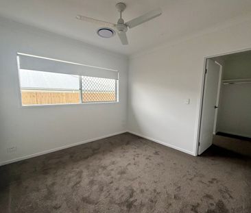 Beautifully Designed 4 Bedroom Home in a Peaceful Family Area - Photo 4