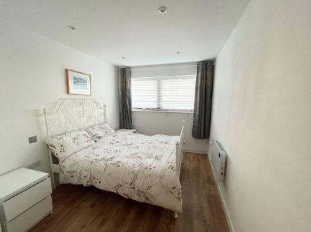 2 bedroom apartment to rent The Blake Building, Admirals Quay, Ocean Way, SO14 - Photo 3