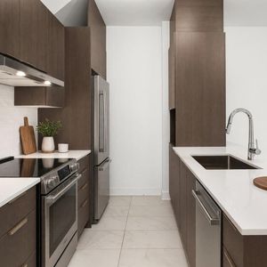 1 Bedroom - 2402 Rue Florian, Montréal - Photo 2