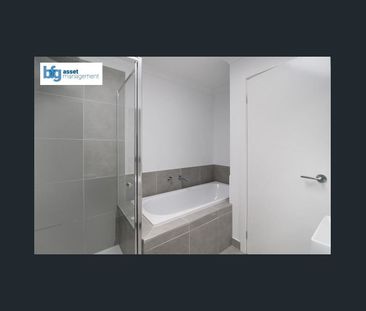 Three Bedroom Modern Living Townhouse in Werribee! - Photo 5