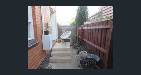2/54 Emmaline Street, Northcote VIC 3070 - Photo 5