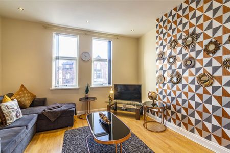 2 bed Flat for Rent - Photo 3