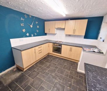 2 bedroom terraced house to rent - Photo 3