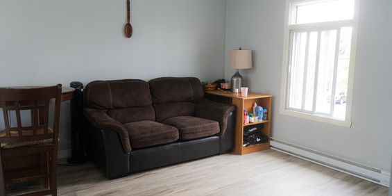 Beau 4 1/2 , Bien Placé - Photo 3