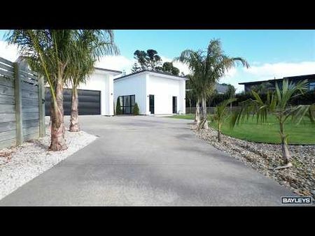 Executive Family Living in Prestigious Golf Course Location - Photo 2