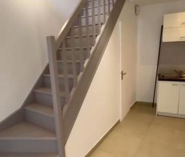 Location Appartement 2 pièces 38m² ST MAUR DES FOSSES 94210 - Photo 6