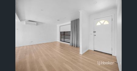 Low-Maintenance Living in a Prime Werribee Location! APPLICATIONS NOW OPEN - Photo 2