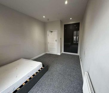 High Street, Banbury, OX16 - Photo 3