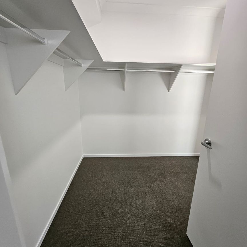 Near-New Family Home | 4 Bedrooms + 2 Living Areas | Ducted Air Conditioning - Photo 1