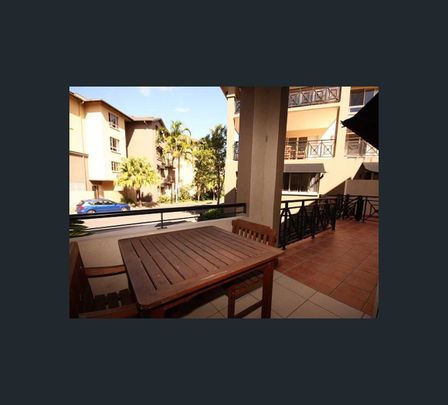 1705/2-10 Greenslopes Street, Cairns North, Qld 4870 - Photo 1