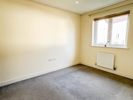 Sir Bernard Lovell Road, Malmesbury, SN16 - Photo 3