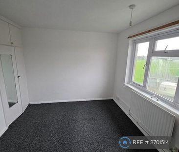 3 bedroom flat to rent - Photo 6