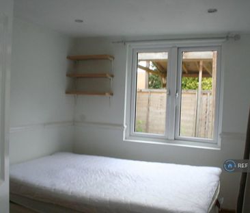 1 bedroom detached house to rent - Photo 2