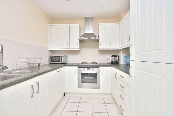 2 bedroom flat to rent, - Photo 1