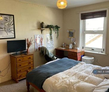 5 bedroom semi-detached house to rent - Photo 3