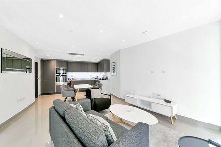 A beautifully appointed, 1 bedroom apartment situated on an upper floor of this prestigious development located in the heart of St Georges Circus, Southwark. - Photo 3