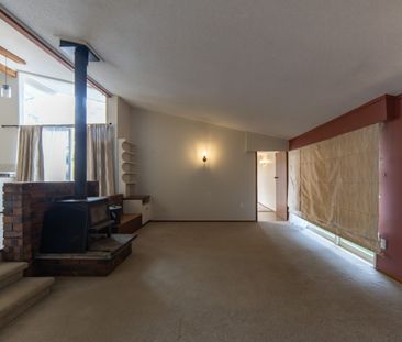 Four Bedroom Home Close to The University - Photo 3