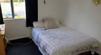 Spacious 4BR Hamilton East Haven - Photo 5