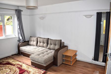 3 bedroom terraced house to rent - Photo 2