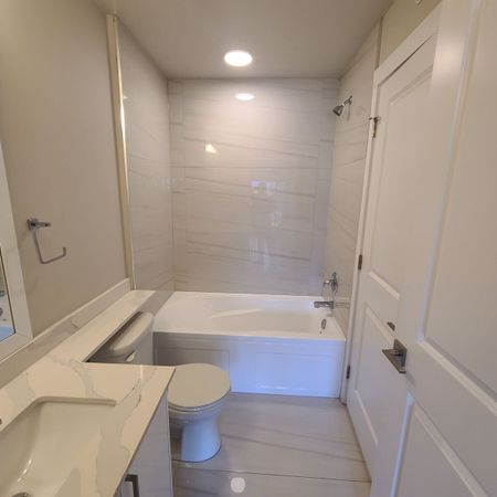 Top Floor Condo - Photo 5