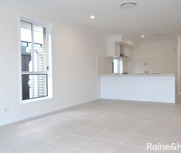 Brand new stunning 3-bedroom duplex - Photo 3