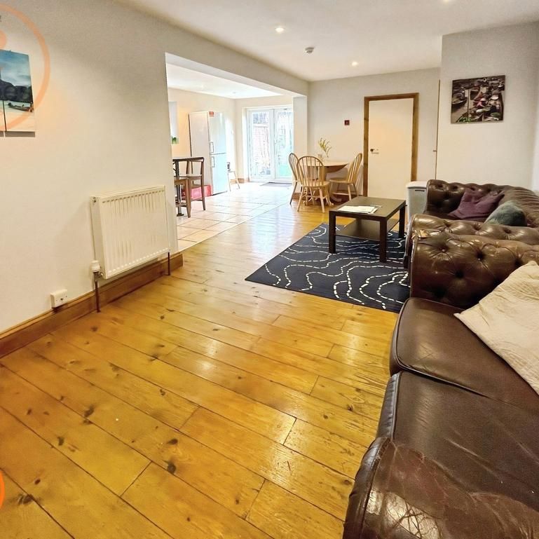 1 bedroom in a house share to rent - Photo 1