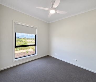 BRAND NEW 4-BEDROOM HOME WITH QUALITY FEATURES - Photo 4