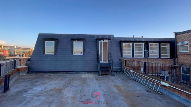 Holloway Road, Islington, London, N7 - Photo 1