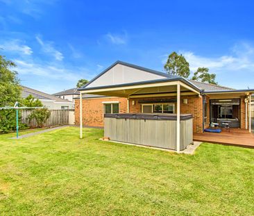 Beautiful Family Home With All The Lux - Photo 3