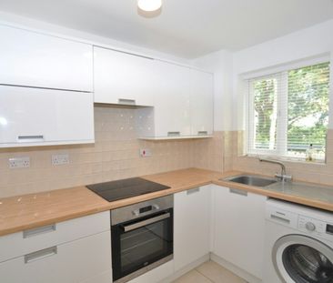 Flat to rent on - Photo 5