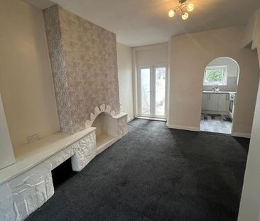 2 Bed Terraced House, Briardale Road, CH42 - Photo 2
