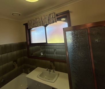 Brunswick West, VIC - Photo 6